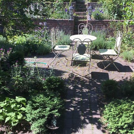 Fornuddens Bed&Breakfast Tyreso Eksteriør billede